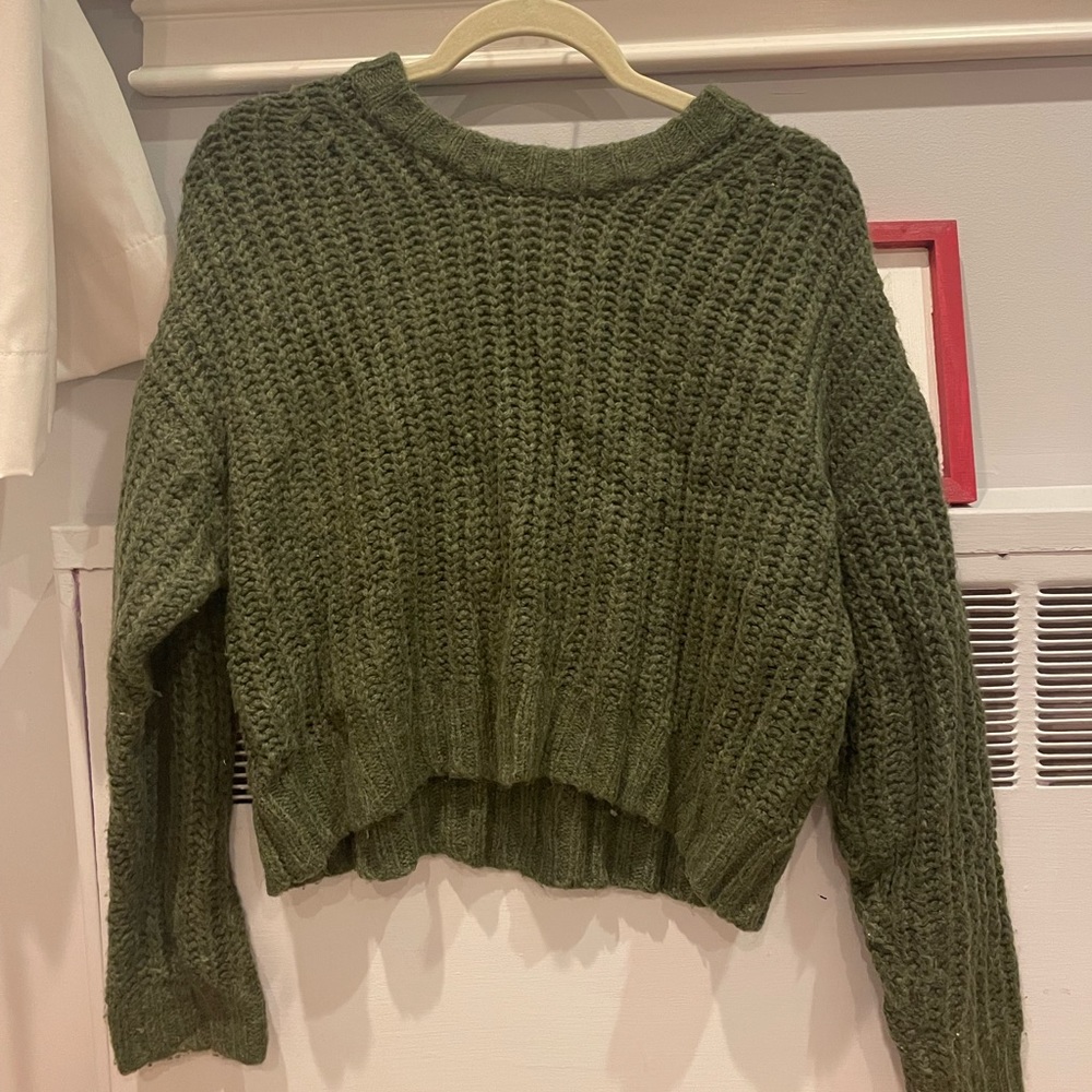 American Eagle dark green knit sweater